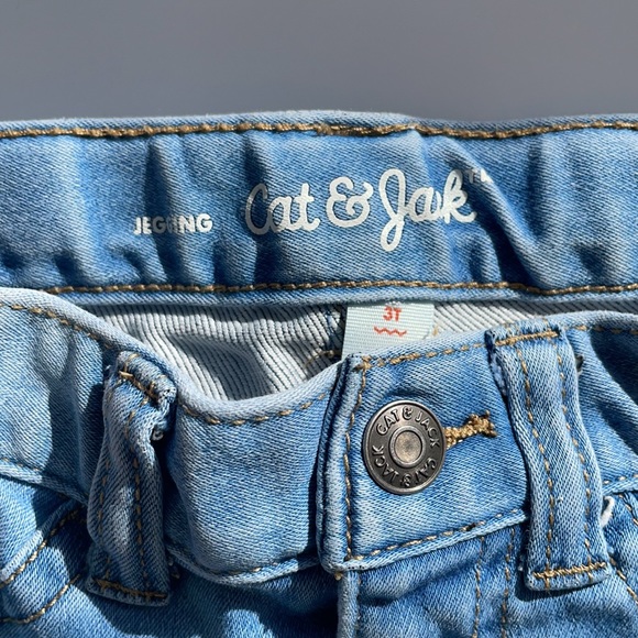 Pink Old Navy 4T top, Cat&Jack 3T Unicorn knee jean bottoms - Picture 3 of 4